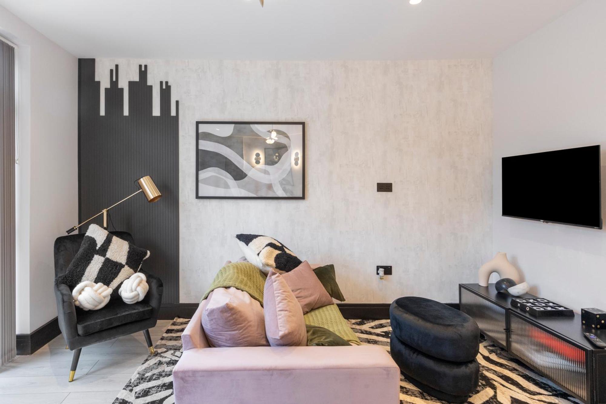 Unwind In Style 2Br With Cozy Backyard For Groups Lägenhet London Exteriör bild