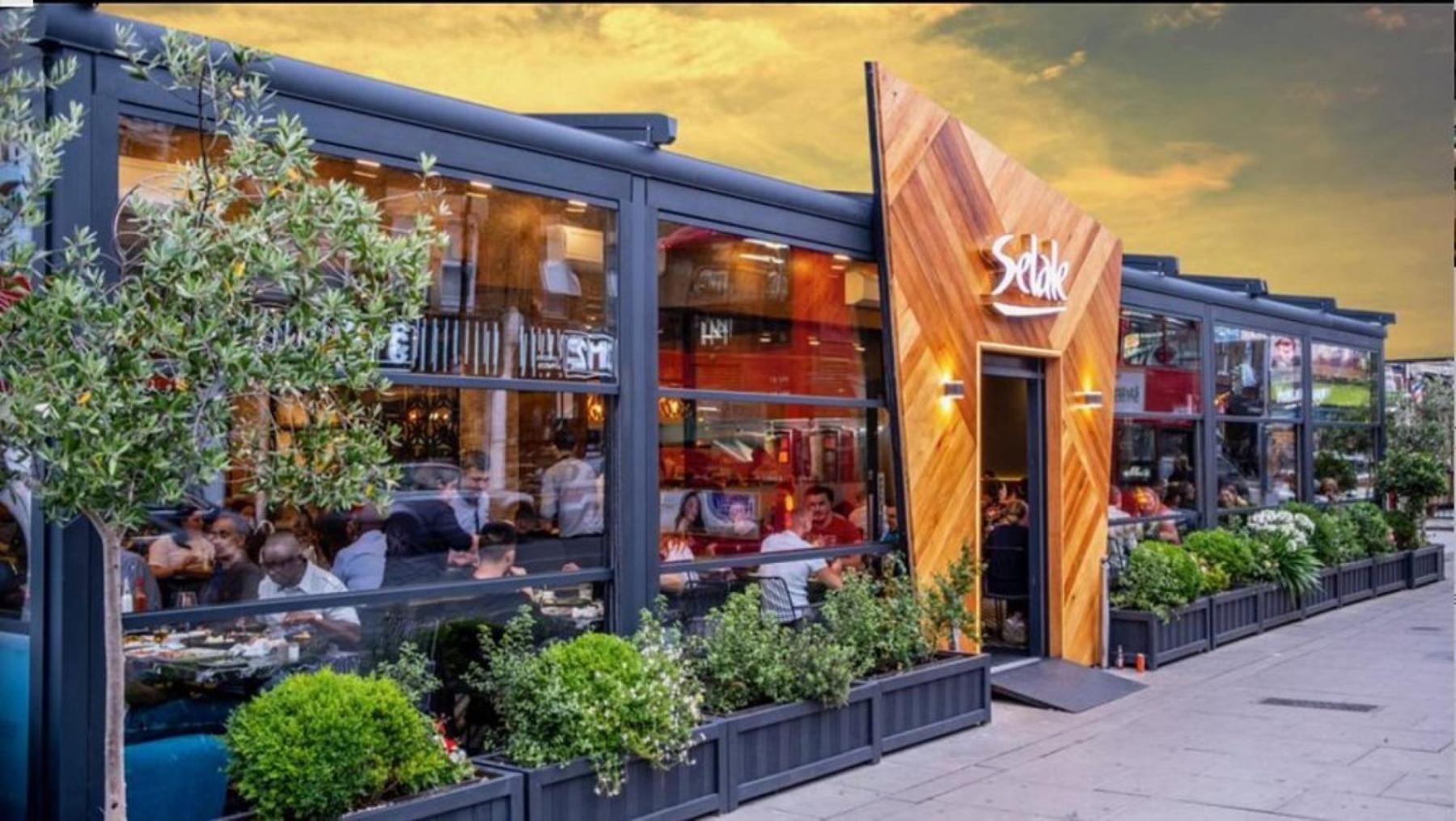Unwind In Style 2Br With Cozy Backyard For Groups Lägenhet London Exteriör bild